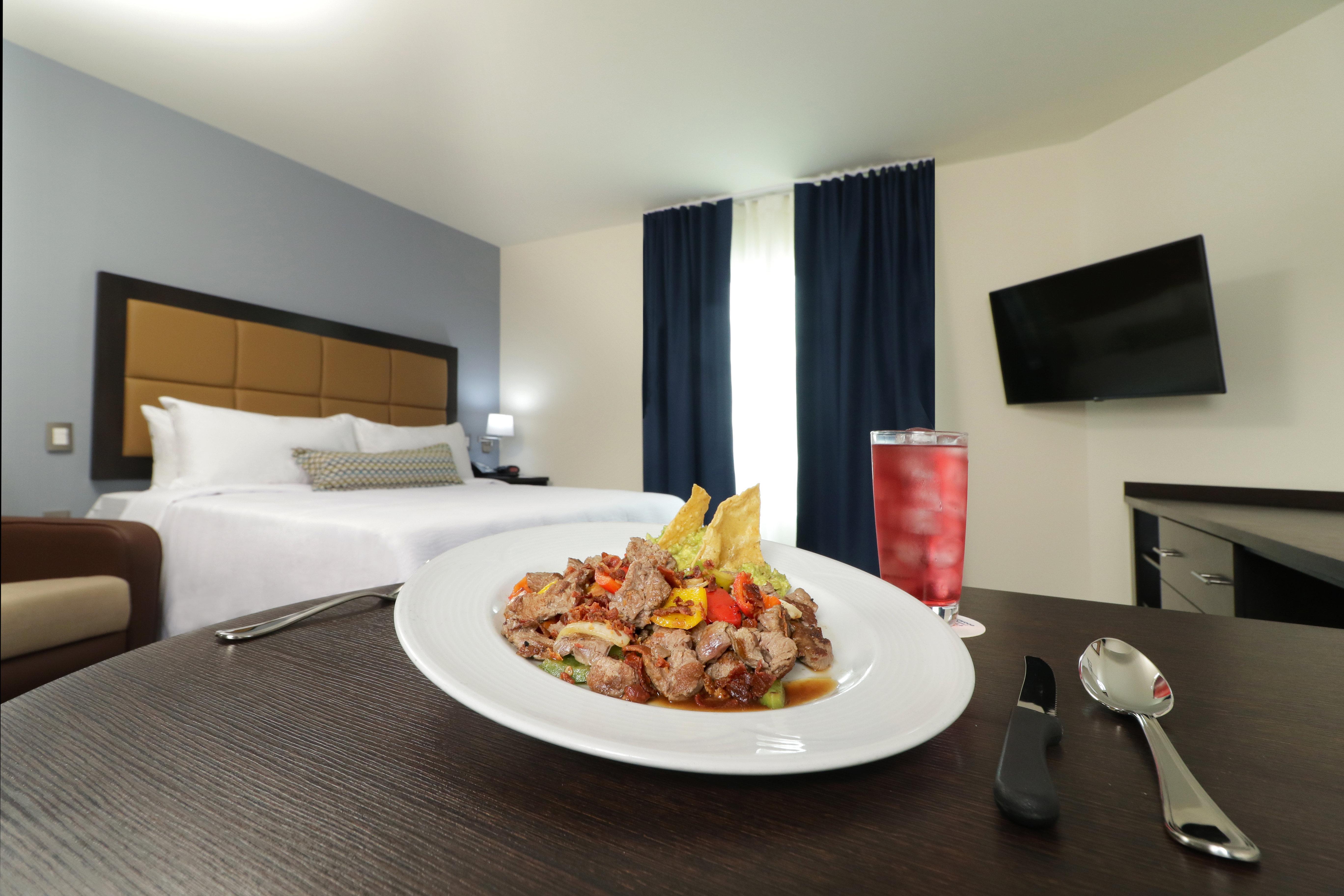 Candlewood Suites Celaya Celaya  Exterior photo