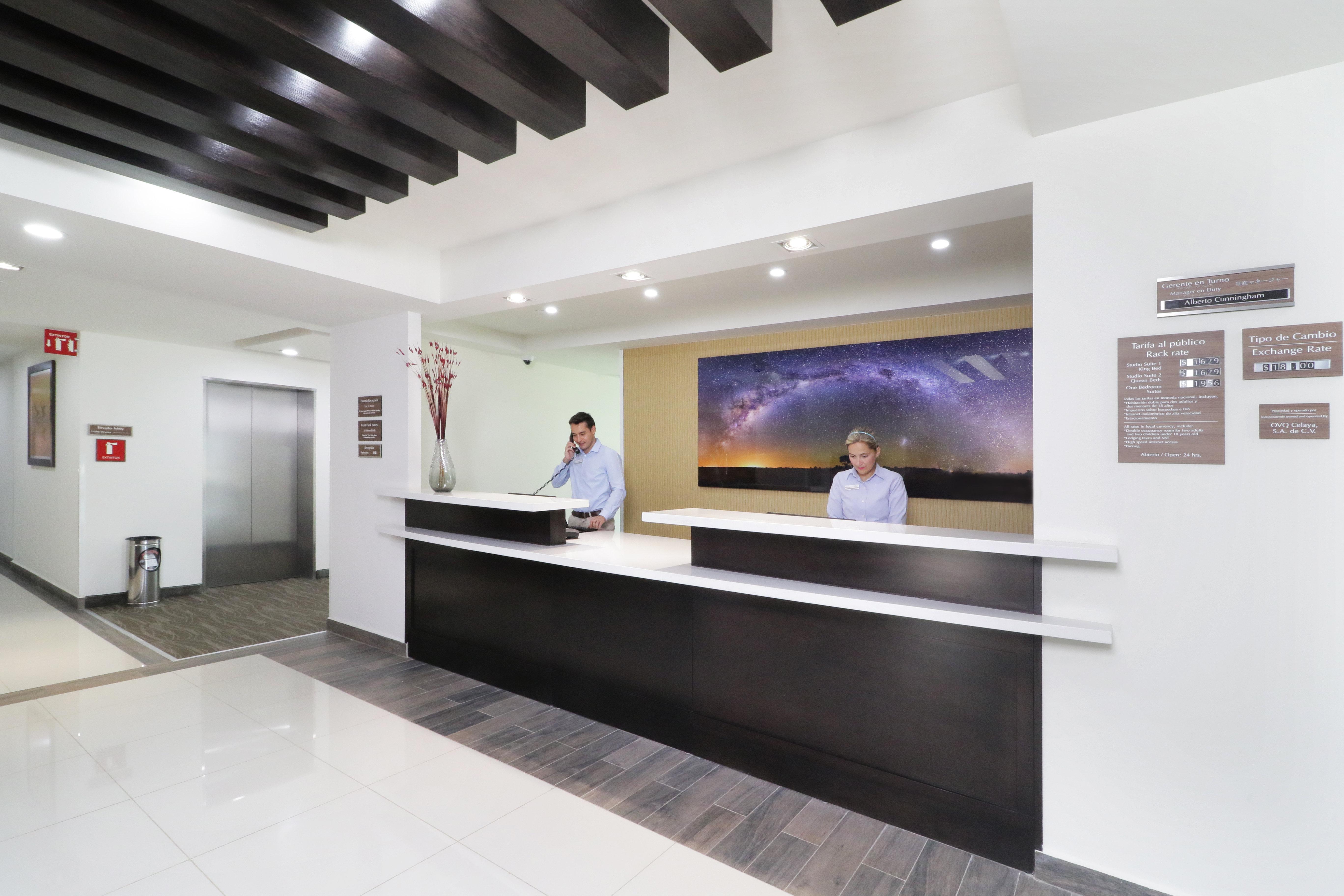 Candlewood Suites Celaya Celaya  Exterior photo
